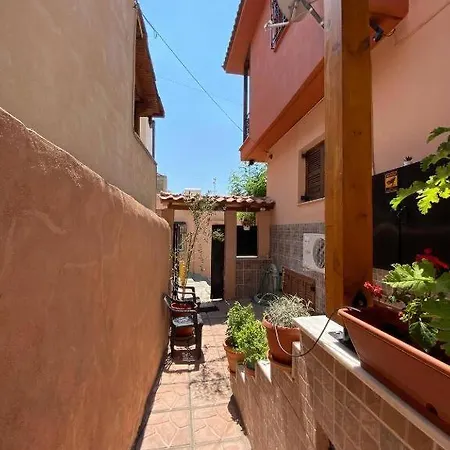 Ano Poli 1 דירה *